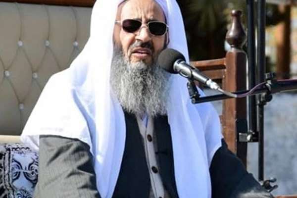 زعيم أهل السنة في إيران يطالب بالاستماع للمواطنين.. ويصف قتل المتظاهرين بـ"الخطيئة الكبرى"