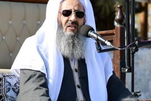 زعيم أهل السنة في إيران يطالب بالاستماع للمواطنين.. ويصف قتل المتظاهرين بـ"الخطيئة الكبرى"