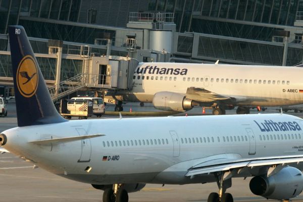 Lufthansa Extends Flight Cancellations To Tehran Amid Security Concerns