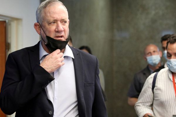وزير الدفاع الإسرائيلي: إيران تستخدم قاعدتي تشابهار وقشم لتنفيذ ضربات بحرية بطائرات مسيرة