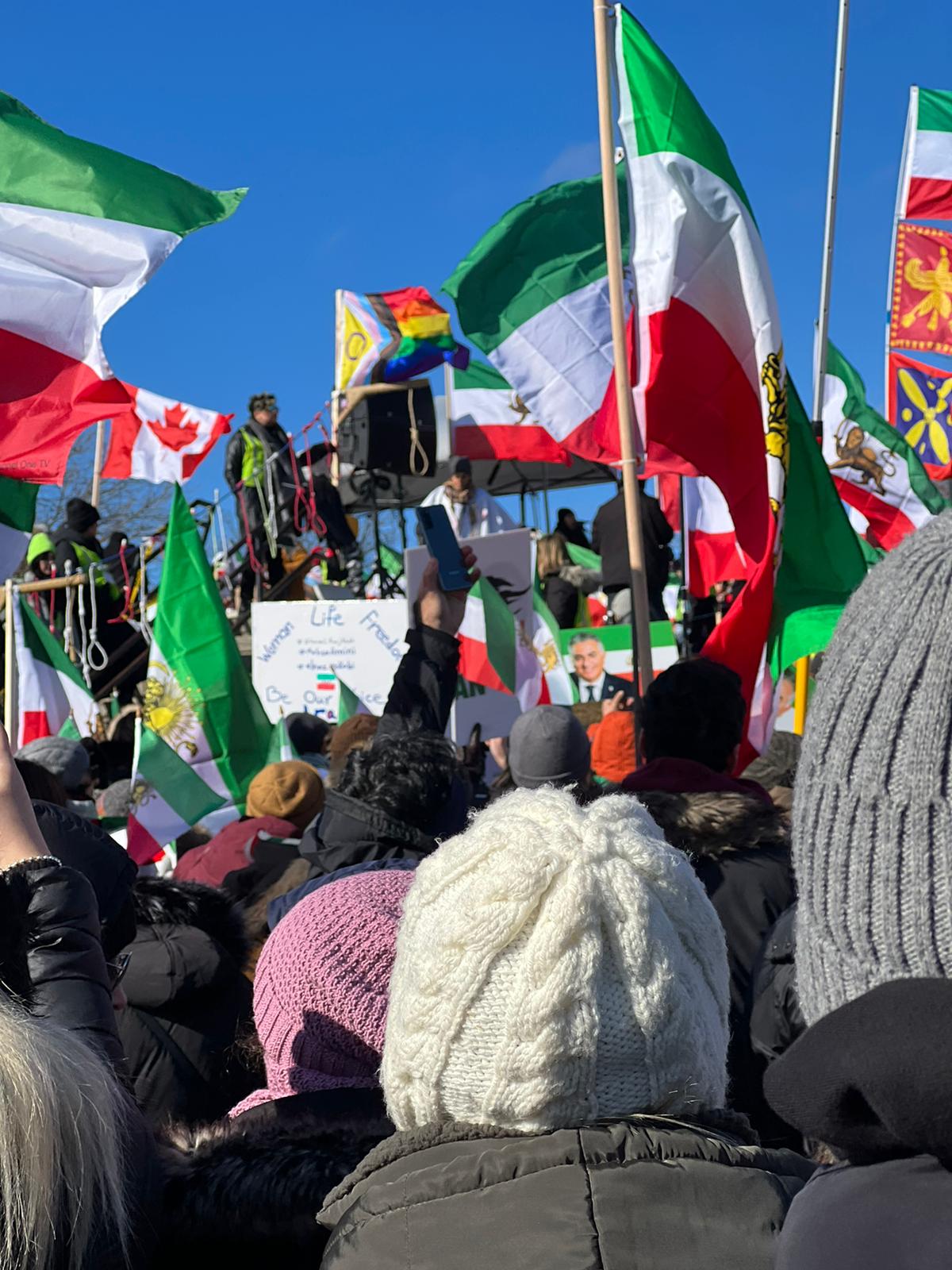 مخالفان جمهوری اسلامی در ده‌ها شهر جهان تجمع کردند؛ ایستادگی تا پیروزی انقلاب مردم ایران