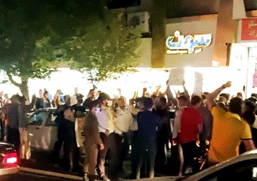 ۱۱۴ زندانی سیاسی و کنشگر  خطاب به حکومت: خشم مردم بزرگ‌تر از قدرت اسلحه جمهوری اسلامی است