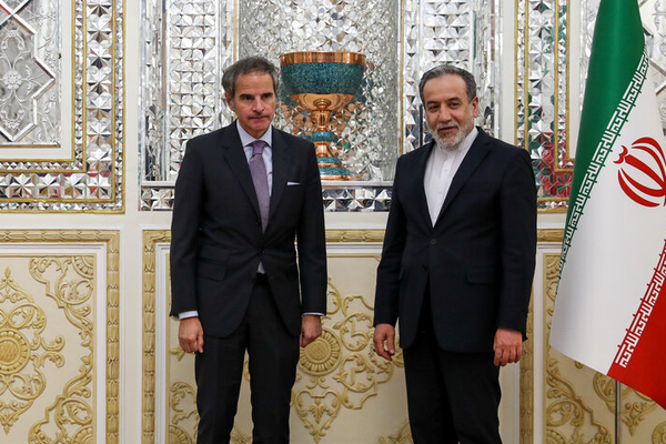 شورای عالی امنیت ملی جمهوری اسلامی: همکاری با آژانس بینالمللی انرژی اتمی تعلیق خواهد شد