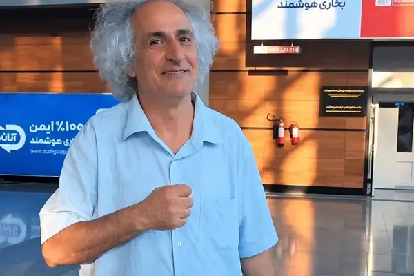 محسن نامجو در مراجعه است