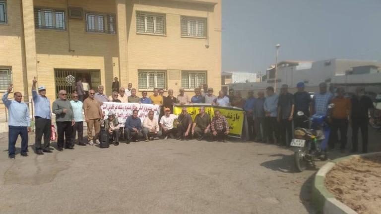 Retirees from Shush and Haft Tappeh hold a protest in southwestern Iran on October 18, 2026.