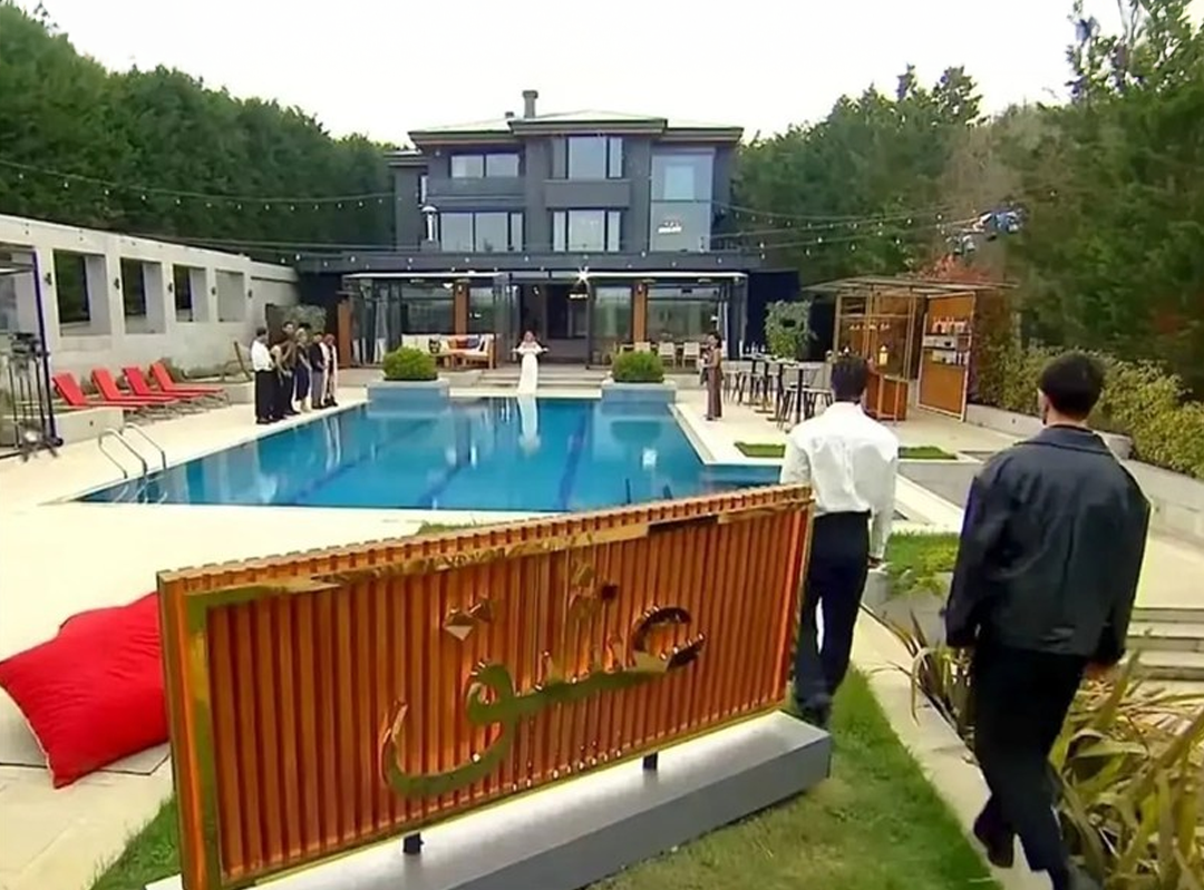 خبرگزاری فارس: شرکت‌کنندگان «عشق ابدی» و «زن روز» تحت پیگرد قانونی قرار دارند