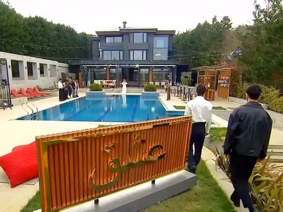 القضاء الإيراني يحجب مواقع على "يوتيوب" ويلاحق أصحابها.. "لمخالفة الأعراف"