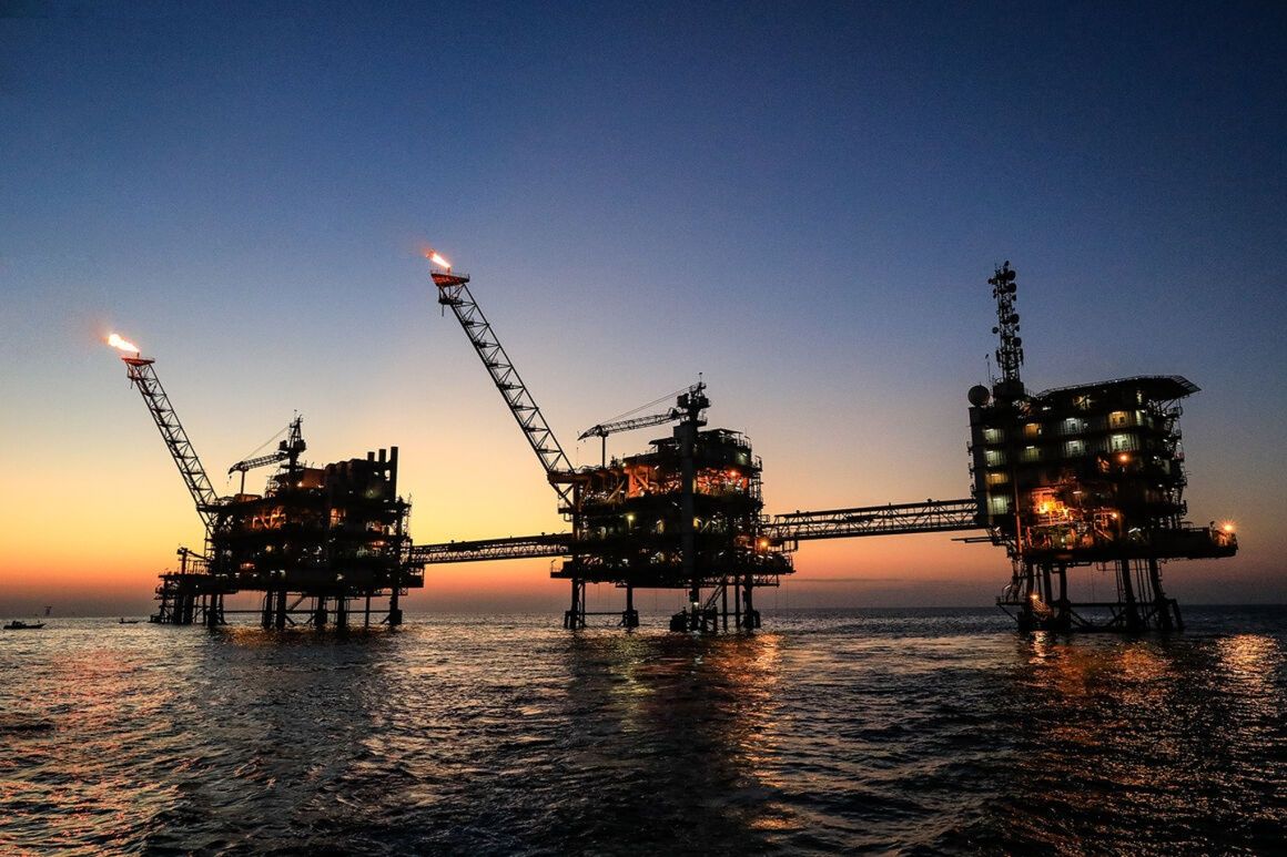 Iran state bank freezes national oil company accounts over debt