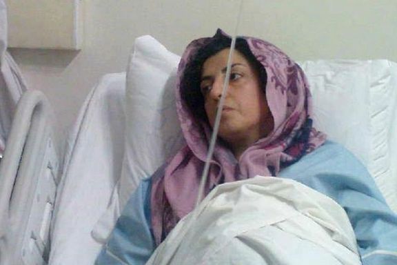 Activist Narges Mohammadi in a hospital in 2015