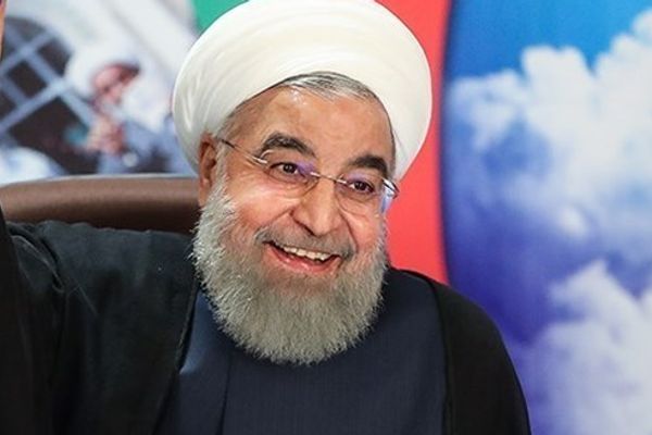 روحاني يؤيد اعتقال أشخاص بتهمة "التجسس" على خلفية الخلاف مع إسرائيل