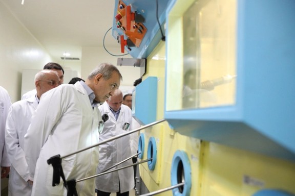 Iranian President Masoud Pezeshkian visits the Iranian Atomic Energy Organisation in Tehran, November 2025.