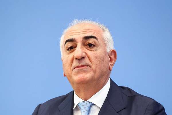 شاهزاده رضا پهلوی: مردم حمله به زیرساختهای رژیم را جشن گرفتند