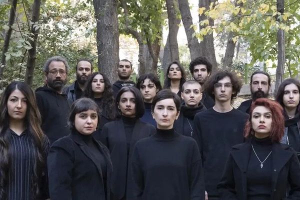 تقارير حقوقية تكشف ممارسات نظام إيران القمعية ضد الفنانين المشاركين في انتفاضة مهسا أميني