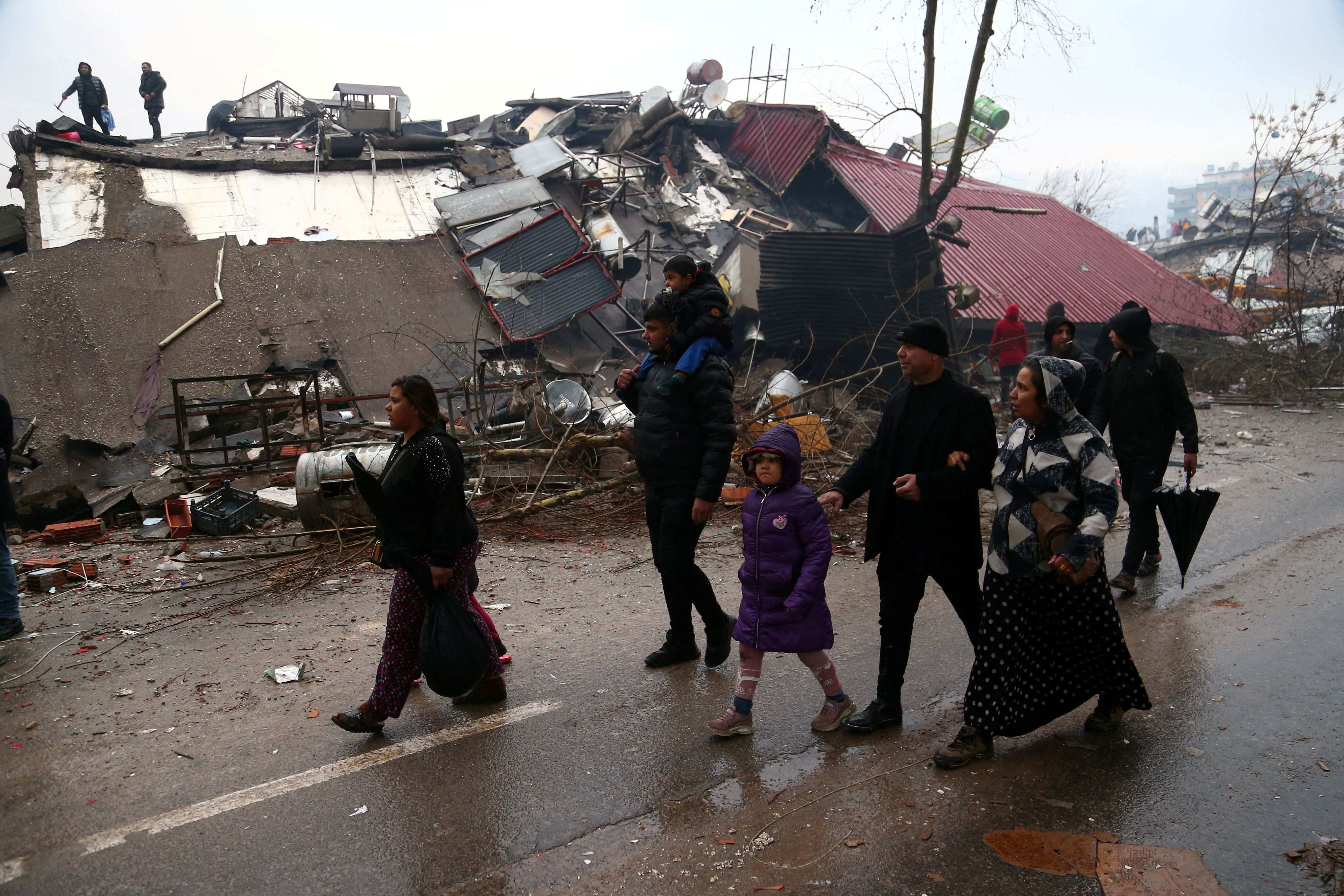 مرکز لرزه‌نگاری اروپا-مدیترانه اعلام کرد زمین‌لرزه‌ای به بزرگی ۵/۶ مرکز ترکیه را لرزاند