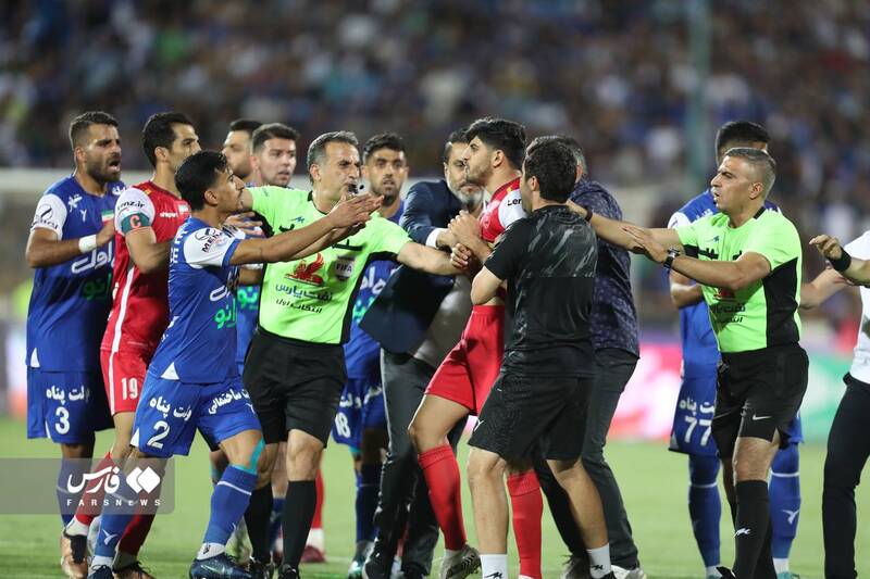 مجازات درگیری در دربی ۱۰۱؛ استقلال ۱۰۰ میلیون و یک بازی بدون تماشاگر، پرسپولیس ۷۰ میلیون