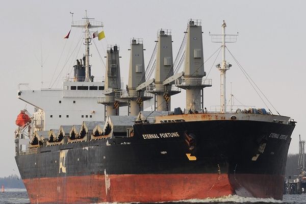 واشنطن تفرض عقوبات على شركتين لتسهيلهما مساعدات إيران للحوثيين