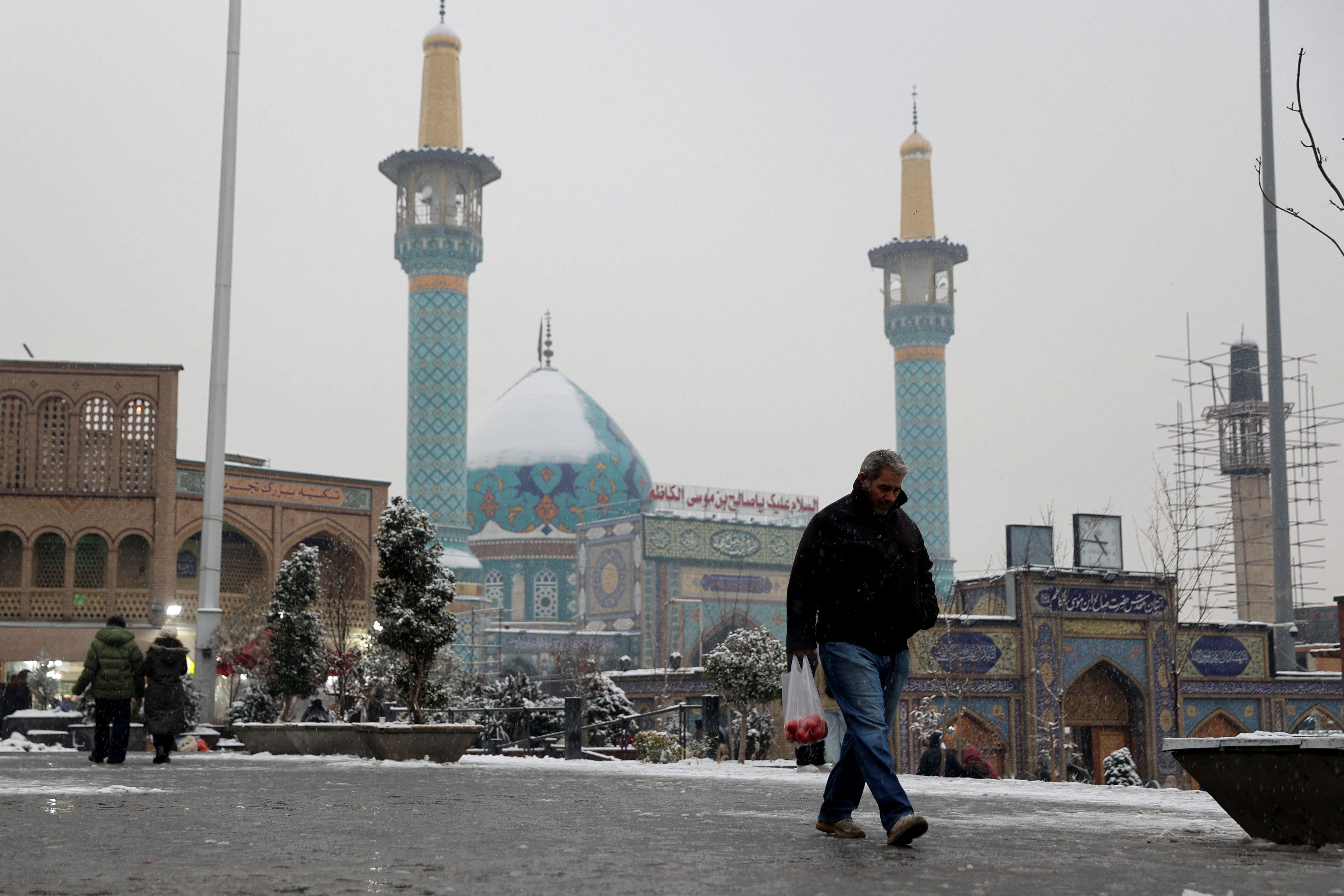 گاردین: هر حمله‌ای رهبری جمهوری اسلامی را هدف قرار خواهد داد