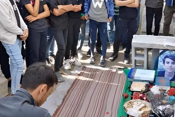 پیکرهای کودکان کشتهشده در آبان۹۸ به دنیا فریاد زدند: جمهوری اسلامی کودککش است