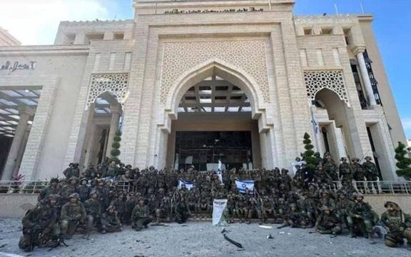 نیروهای نظامی اسرائیل مقابل ساختمان شورای عالی قضایی غزه