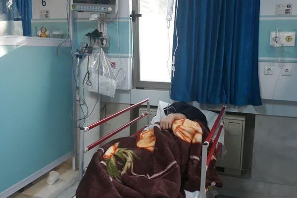 حالات تسمم جديدة للطالبات في طهران.. والمسؤولون يلقون باللوم على "الأعداء"