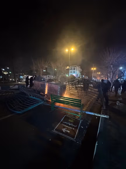 شاهد عيان: عناصر الأمن الإيراني أطلقوا النار على المواطنين في معشور لثلاث ساعات متواصلة