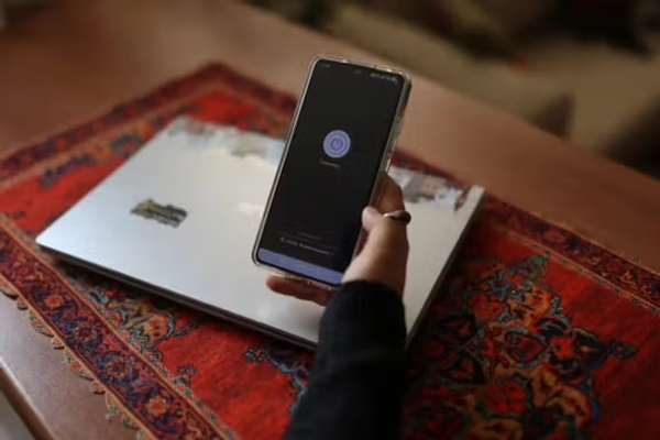جمهوری اسلامی و طالبان روی اپلیکیشن نظارتی برای رصد کاربران در افغانستان همکاری کردهاند