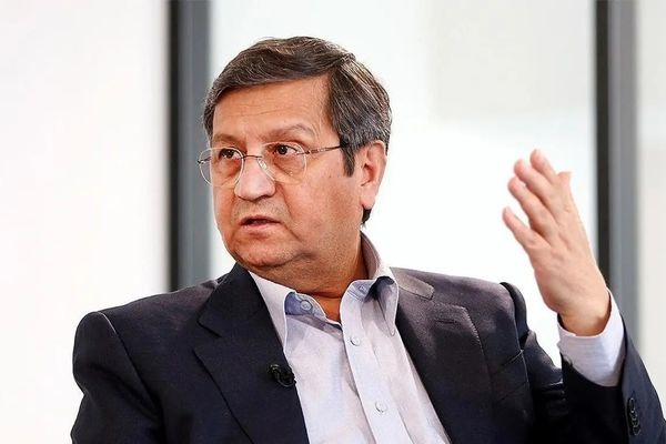 وزير الاقتصاد الإيراني: سنواجه عجز الميزانية بالاقتراض من "صندوق التنمية الوطني"