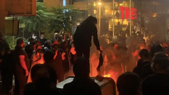 یک زن معترض بازداشتی در یاسوج: مامور گفت شما دخترهای تهران نیستید که بخواهید اعتراض کنید