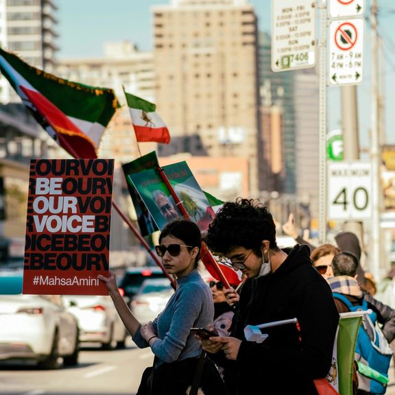 نقش پررنگ ایرانیان در انتخابات کانادا؛ از مشارکت سیاسی تا پیگیری خواستههای جامعه ایرانی