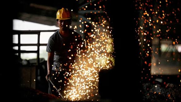 ترامپ وضع تعرفه ۲۵ درصدی بر واردات فولاد و آلومینیوم به آمریکا را امضا کرد