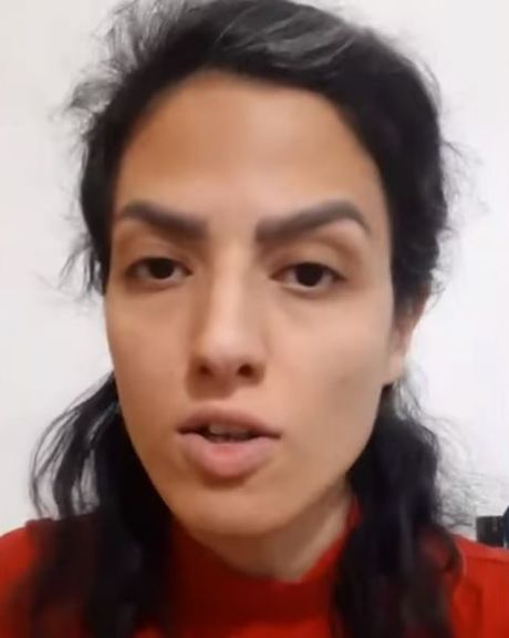 واکنش عاتکه رجبی، معلم مشهدی به حکم اخراجش: ستمپذیر نیستم و با ستمگر همکاری نمیکنم