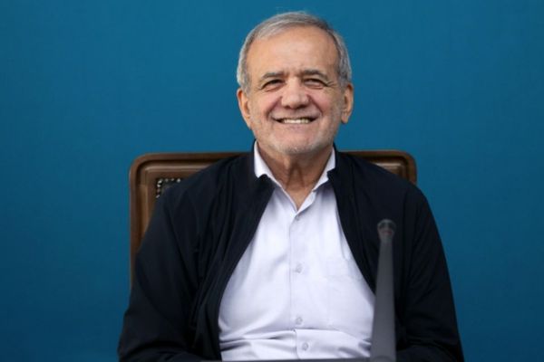 الرئيس الإيراني: لن نتراجع أمام أي تهديد