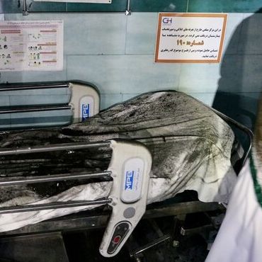 یکی از تختهای بستری در بیمارستان قائم پس از آتشسوزی