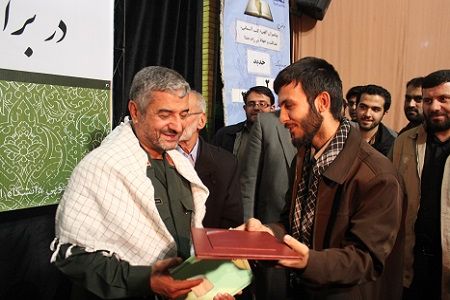 فرمانده بقیه الله سپاه: سطح رفاه و زندگی در ایران بیشتر از بسیاری از کشورهای غربی است