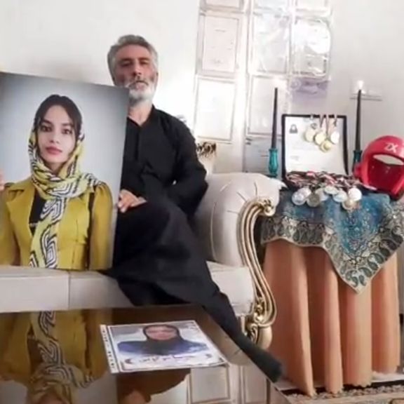 پدر مهسا موگویی: حق دختر قهرمانم این بود که با بیش از ۱۰۰ مدال ورزشی بفرستیدش زیر خاک؟
