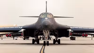 للمرة الأولى منذ استئناف المواجهات.. قاذفات B-1 الأميركية تقصف مواقع للحرس الثوري في إيران