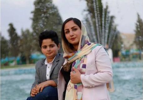 ادامه فشارها و احکام سنگین علیه معترضان؛ مادر کیان پیرفلک از کار در مدرسه تعلیق شد