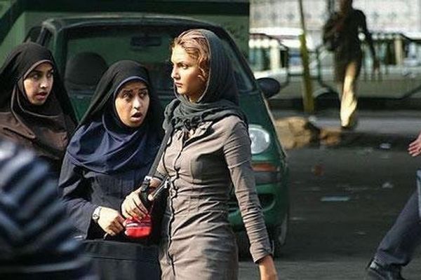 "الباسيج" يعلن عن خطة إنشاء "مدينة الحجاب" في إيران بالتزامن مع إغلاق العديد من الأماكن