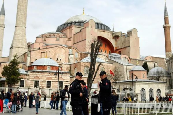 وسائل إعلام تركية:القنصل العام الإسرائيلي السابق كان الهدف الرئيسي لفريق الاغتيال الإيراني
