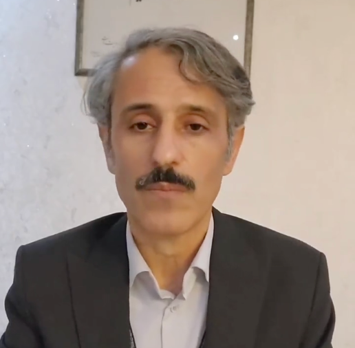 أكاديمي إيراني: النظام يسعى إلى دفع المواطنين نحو "الجنة" بالقوة ويريد تصدير ثورته للخارج