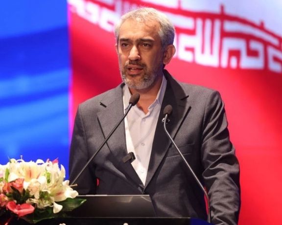 مدنیزاده، وزیر اقتصاد: وسط جنگ انتظار دارید تورم و دلار بالا نرود؟