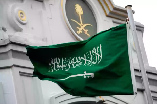 السعودية تطرد الملحق العسكري بسفارة إيران وأربعة دبلوماسيين آخرين