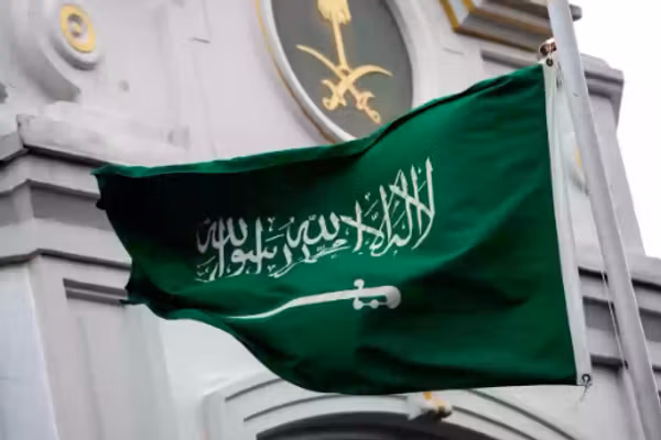 ریاض وابسته نظامی و چهار نفر دیگر از کارکنان سفارت جمهوری اسلامی را اخراج کرد