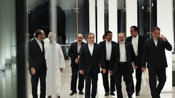 ایبیسی نیوز: نشانههایی از تمایل تهران برای بازگشت به میز مذاکره با واشینگتن دیده میشود