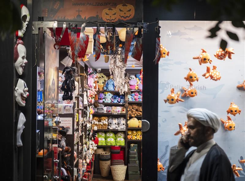 سخنگوی دولت: این همه جشن ملی داریم، هالووین کجا بود؟