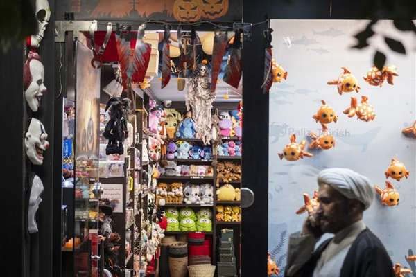 سخنگوی دولت: این همه جشن ملی داریم، هالووین کجا بود؟