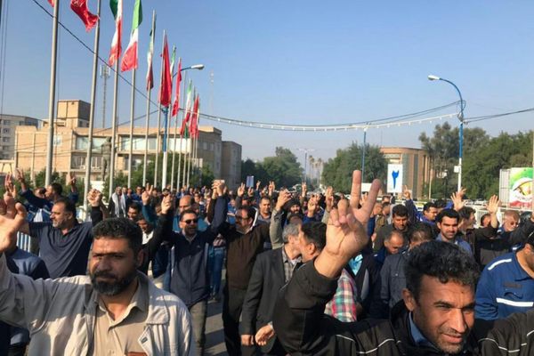 Survey finds over 90% of Iranians dissatisfied and feeling hopeless