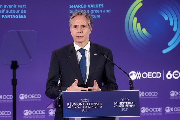بلينكن: حذرت لافروف من أن فرصة إحياء الاتفاق النووي مع إيران أصبحت محدودة