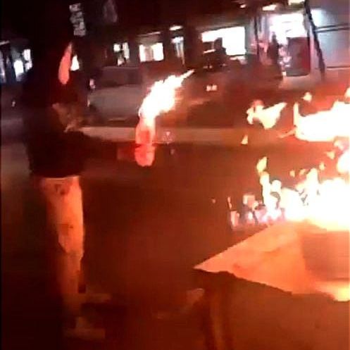 فراخوان سه شب آتش؛ معترضان با شعار «مرگ بر دیکتاتور» به استقبال چهارشنبهسوری رفتند