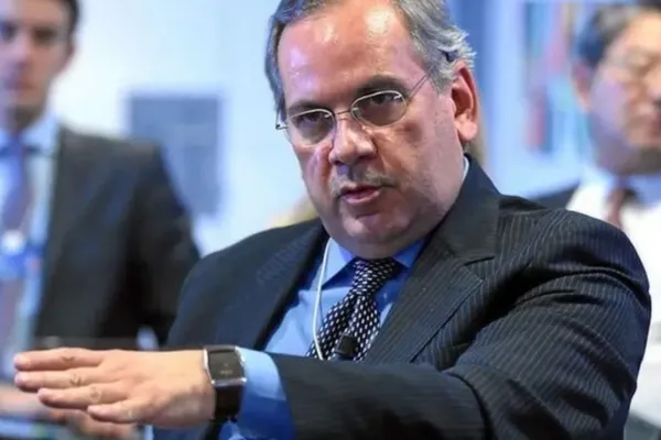 Iranian academic hits raw nerve with scorn of poor in power